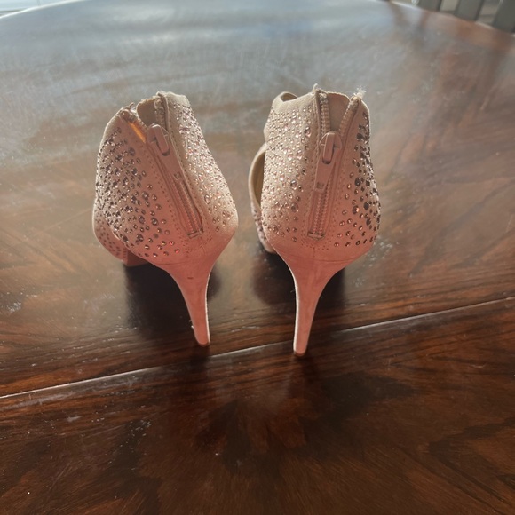 Size 10 Gianni Bini heels!! Gorgeous!! - Picture 4 of 5